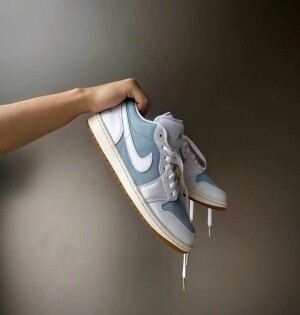 나이키 에어조던 1 로우 스니커즈 커플화 운동화 HQ2004-400