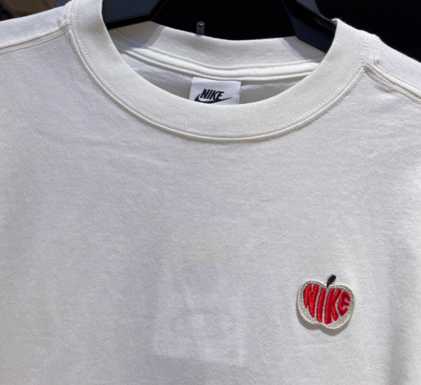 오픈마켓 우리들쇼핑,나이키 캐주얼화 스우시 우먼스 긴팔 화이트 티셔츠 IB1670-133