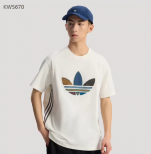 아디다스 투어 SS 루즈핏 커플화 반팔 티셔츠 화이트 KW5670