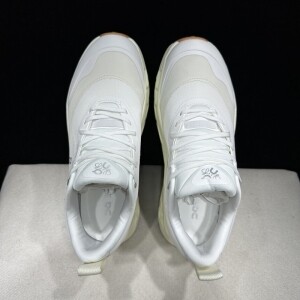 온러닝 Zendaya x Law Roach x Cloudtilt Moon 화이트 아이보리 남성 여성 런닝화