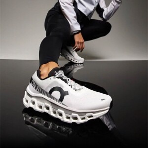 온러닝 클라우드몬스터2 러닝 운동화