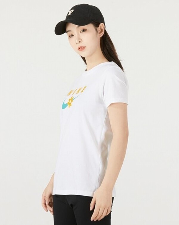 오픈마켓 우리들쇼핑,나이키 NIKE 스포츠웨어 플로럴 그래픽 반팔 티셔츠 화이트 DN5859-100